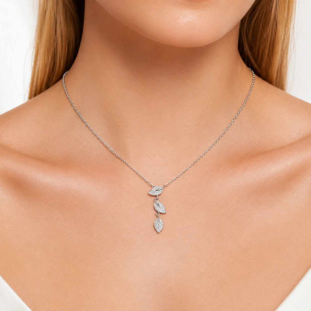 925 Sterling Silver Leaf Design Chain Pendant for Women
