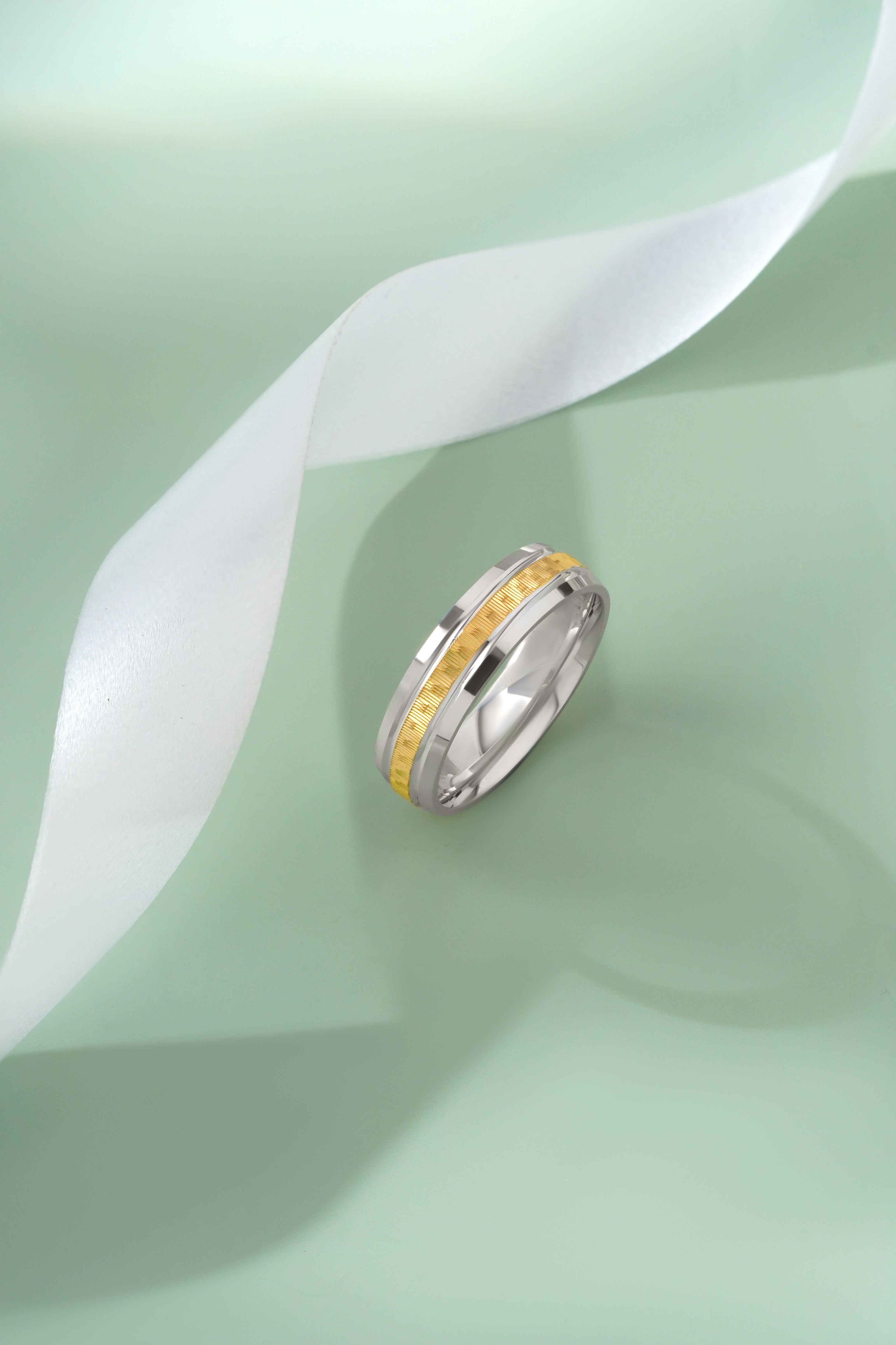 Classic Dual Tone Diamond Texture Band Ring on Hand
