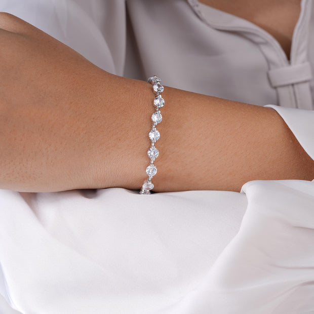 Radiant Diamond Circle Link Design 925 Sterling Silver Bracelet for Women