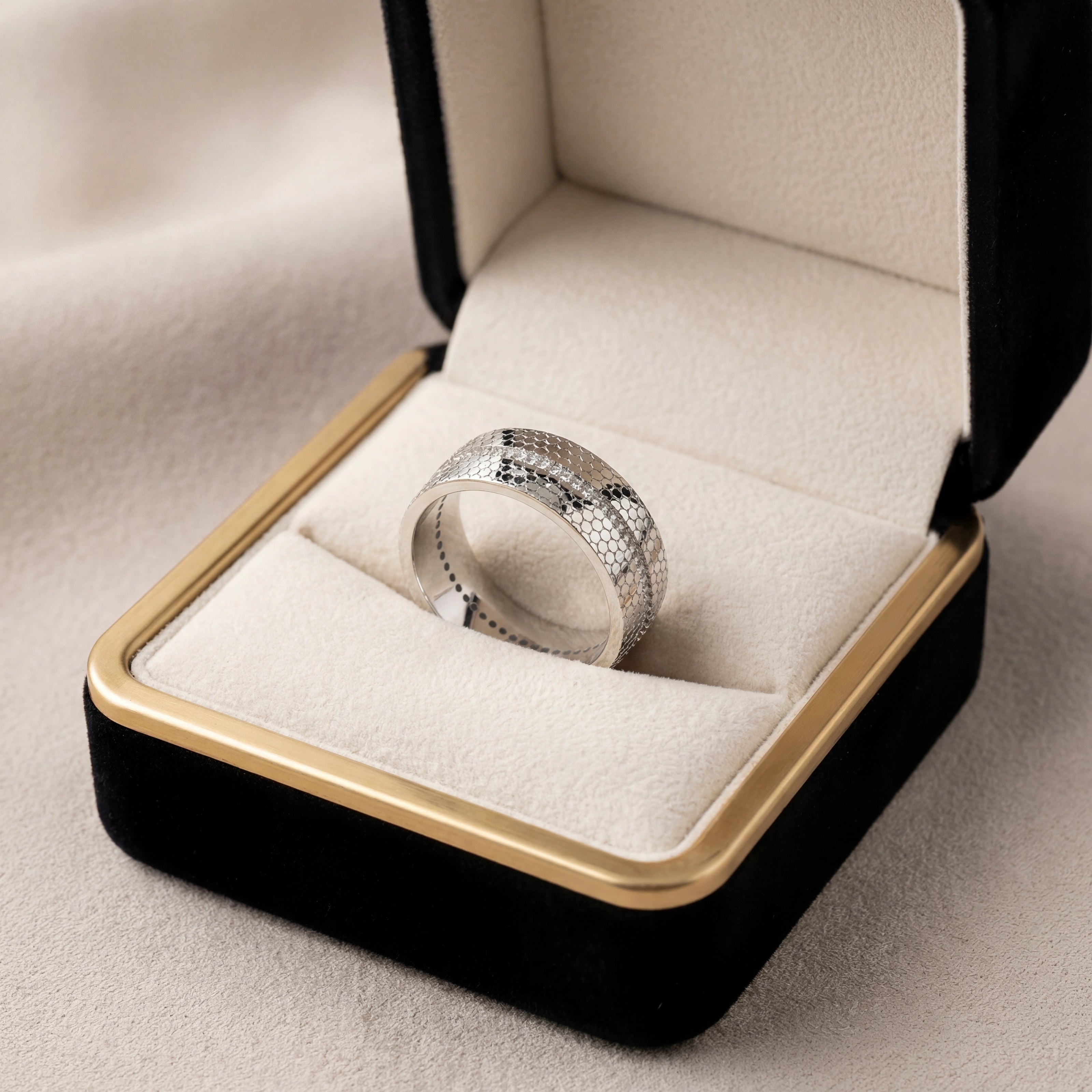Men’s 925 Sterling Silver Band Ring with Diamond-Cut Beaded Texture