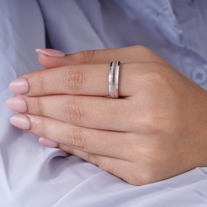 Elegant Dual Tone Diamond Texture Ring on Hand