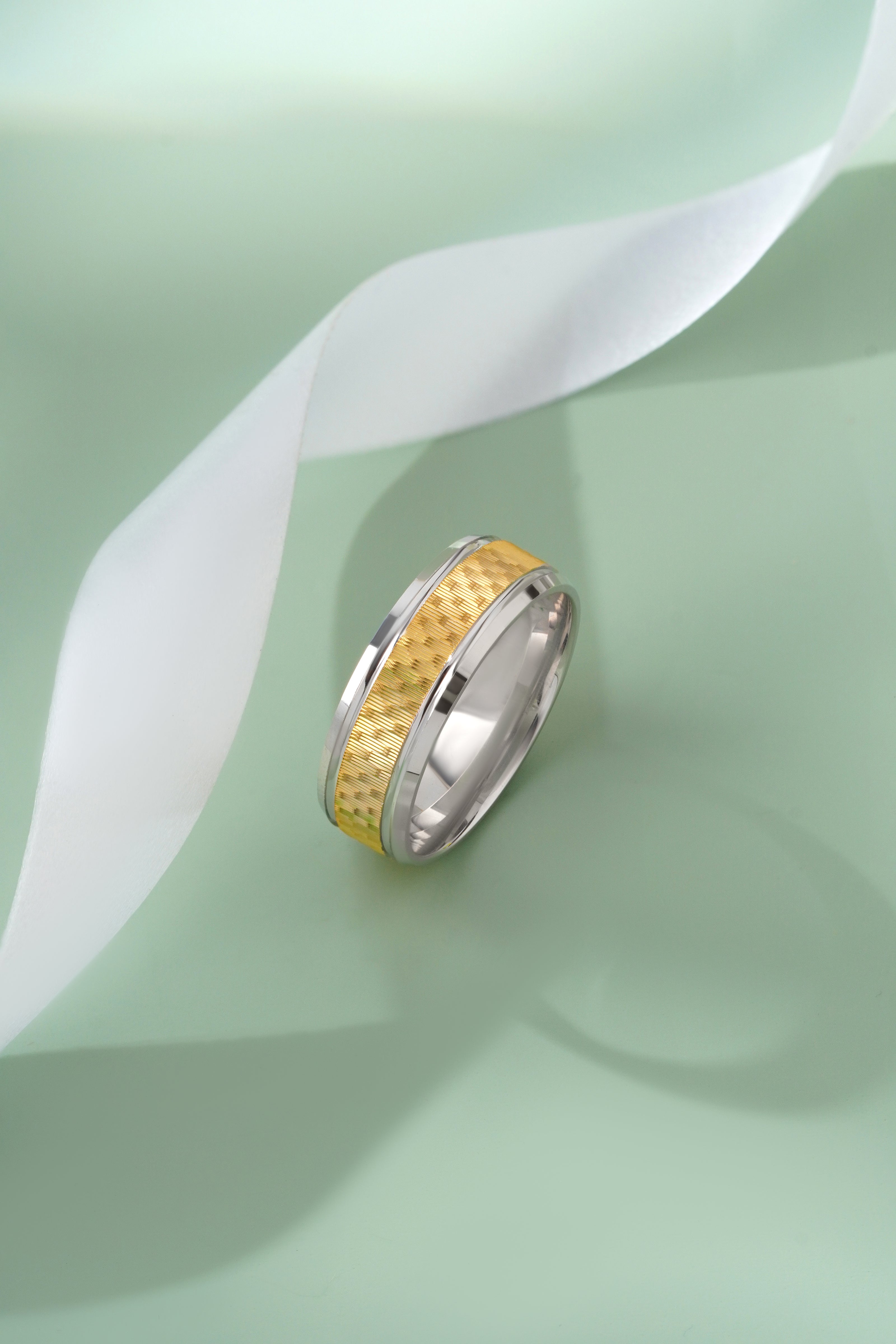 Luxury Mens Ring in 925 Sterling Silver with Gold Detail – Modern Everyday Band
