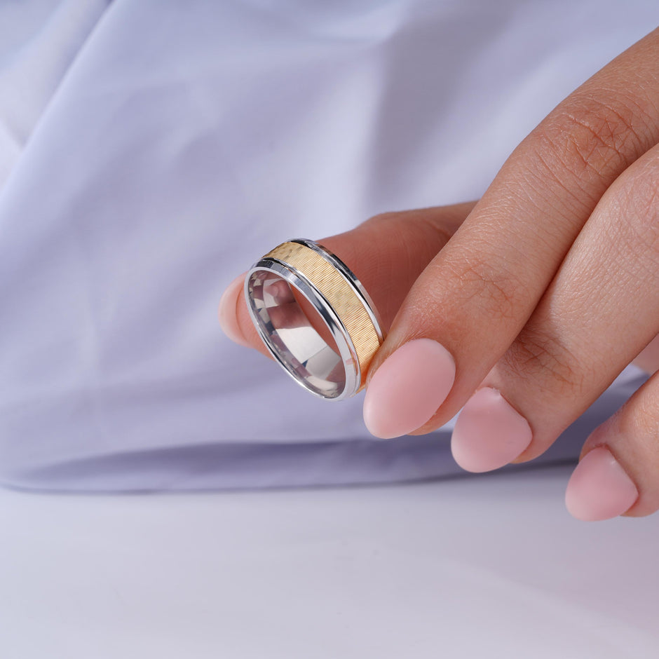 Minimalist 925 Silver Band Ring with Textured Gold Center – Luxury Fashion Ring