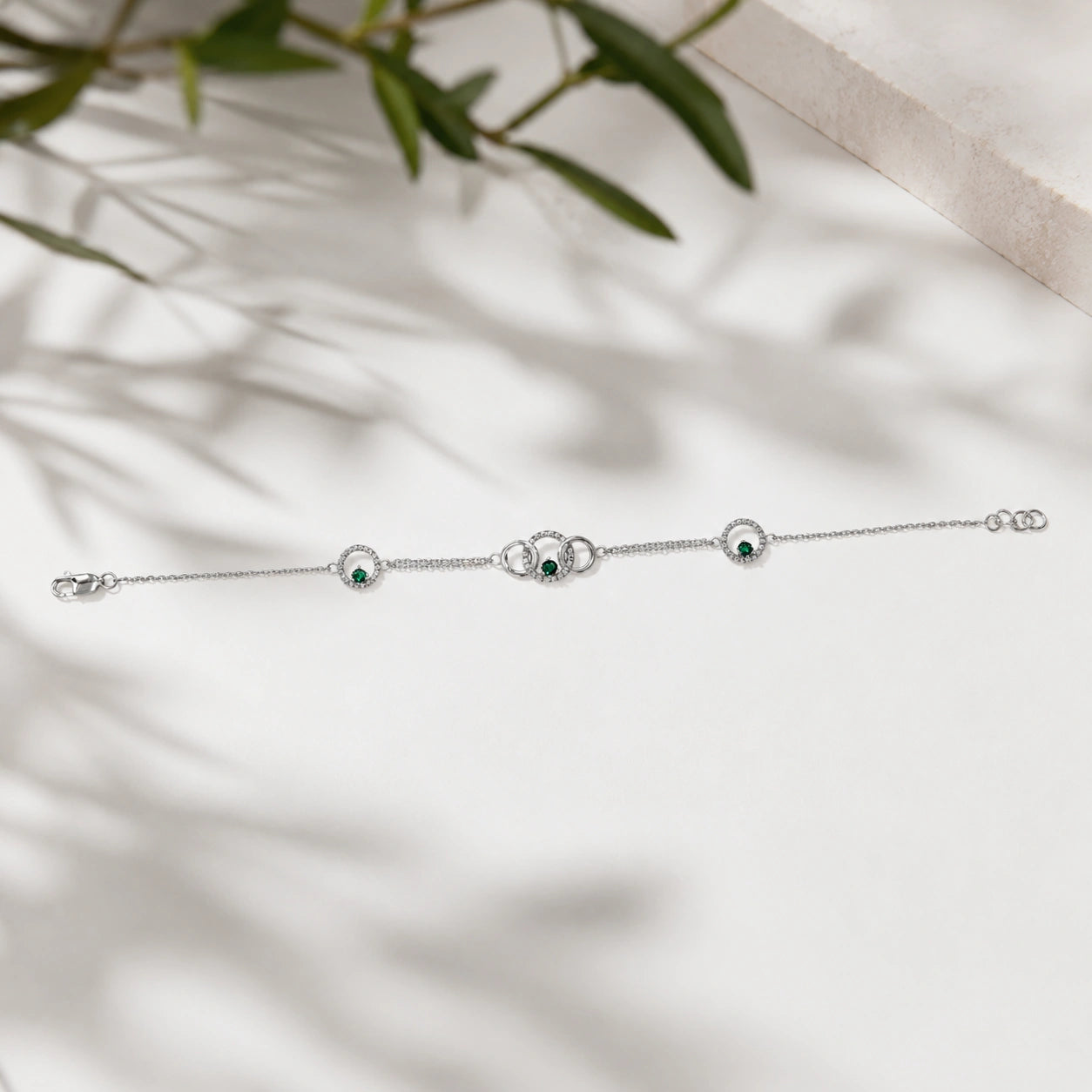 925 Sterling Silver Interlocking Circle Green Stone Bracelet for Women