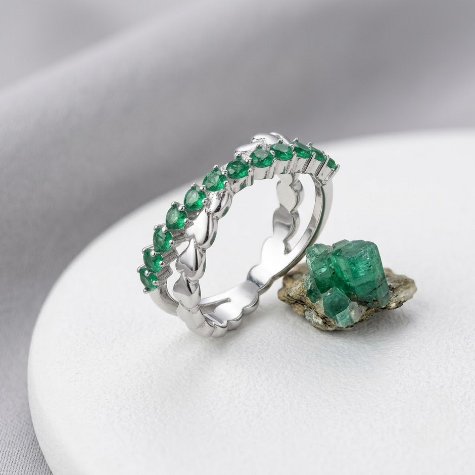 925 Sterling Silver Heart Eternity Ring with Green CZ Stones
