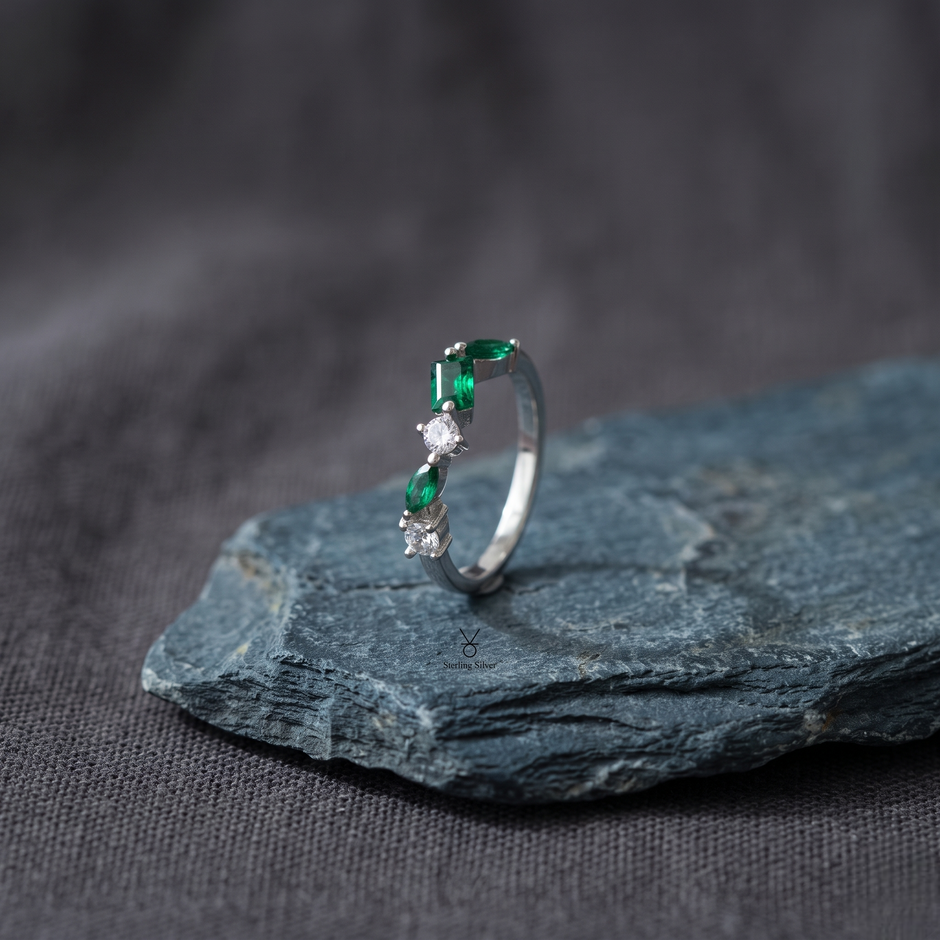 925 Sterling Silver Open Ring with Green Emerald CZ Stones and White Cubic Zirconia