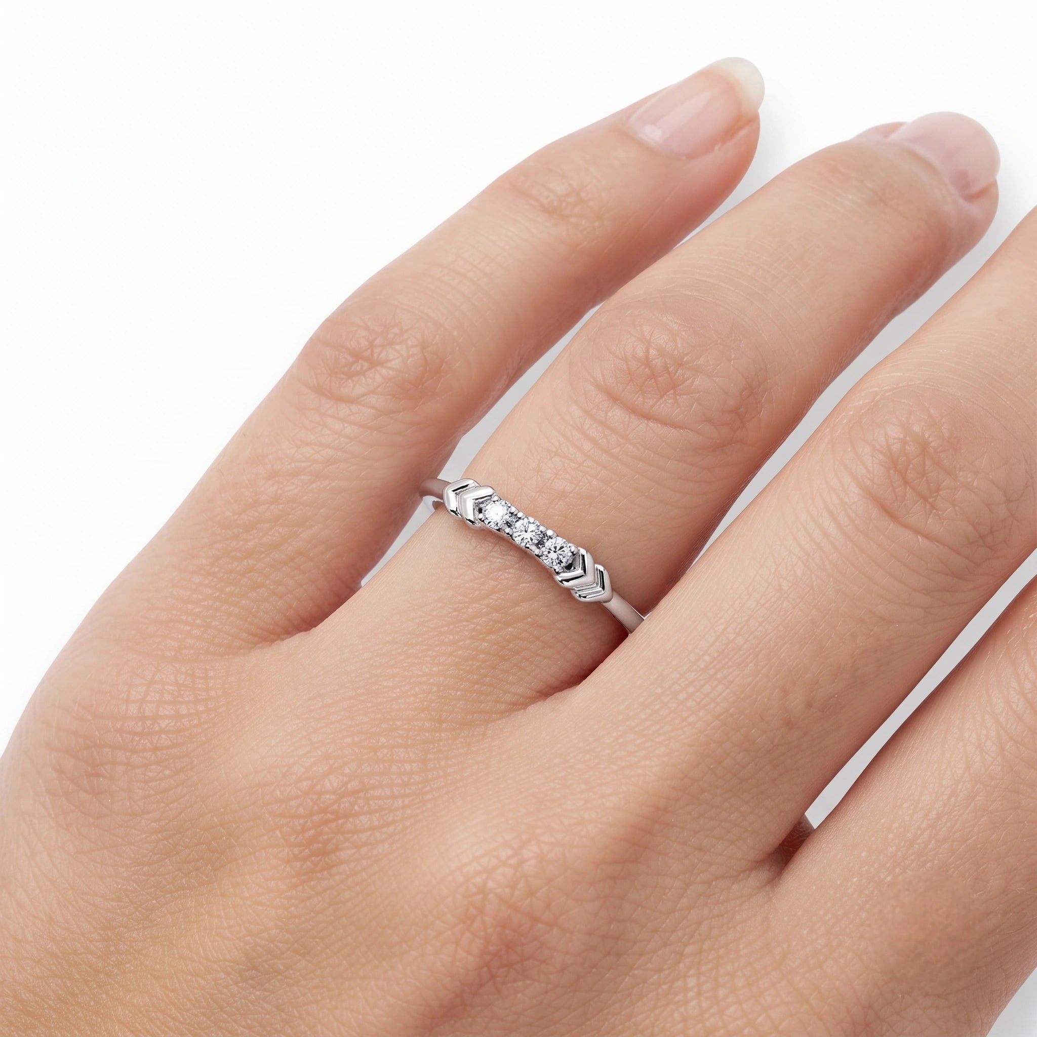 Round CZ 925 Sterling Silver Ring for Women with elegant chevron side design