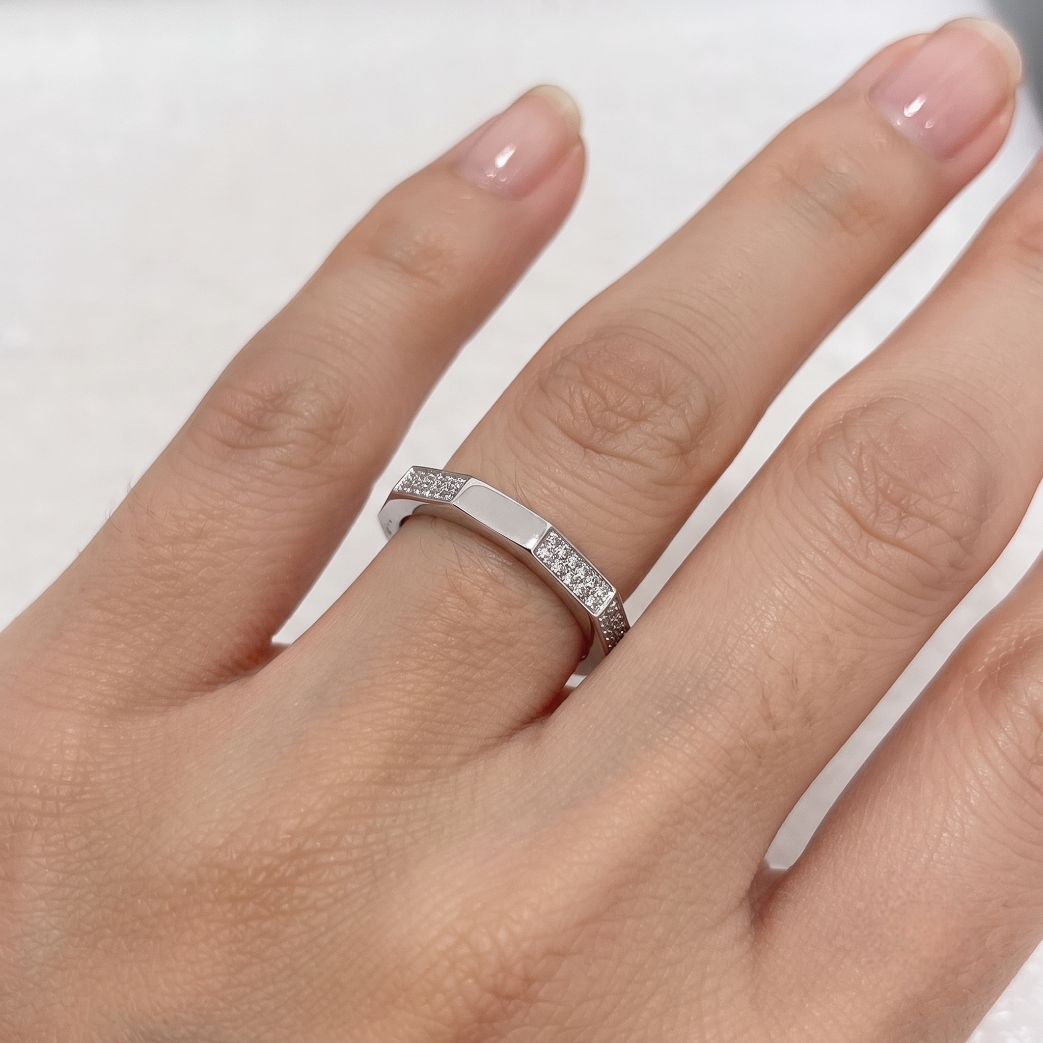 925 Sterling Silver Geometric Faceted CZ Band Ring