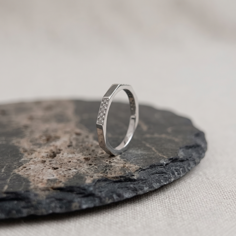 925 Sterling Silver Geometric Faceted CZ Band Ring