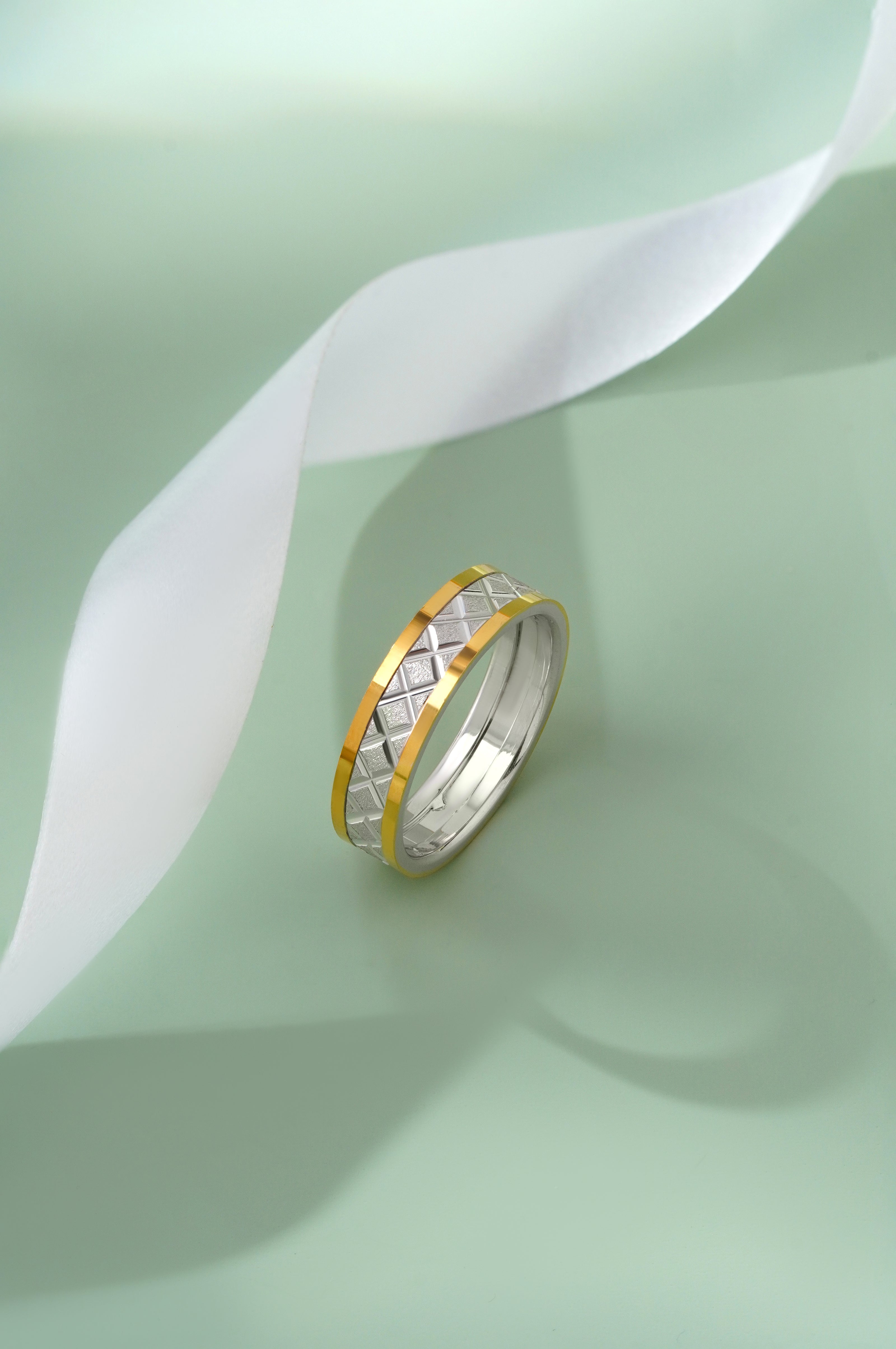 Geometric Dual Tone Diamond Pattern Ring on Hand