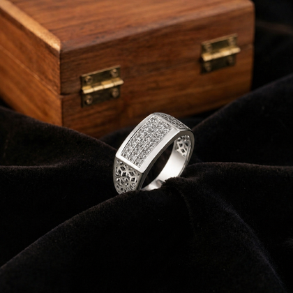 Linear Stone Design 925 Sterling Silver Men's Ring with Geometric Cutwork