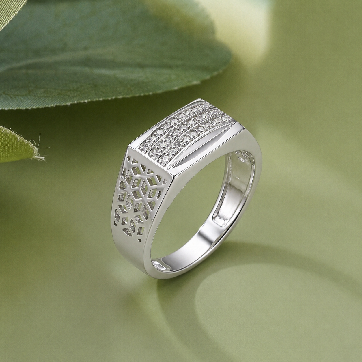 Elegant 925 Sterling Silver Ring for Men with Pavé CZ Diamonds