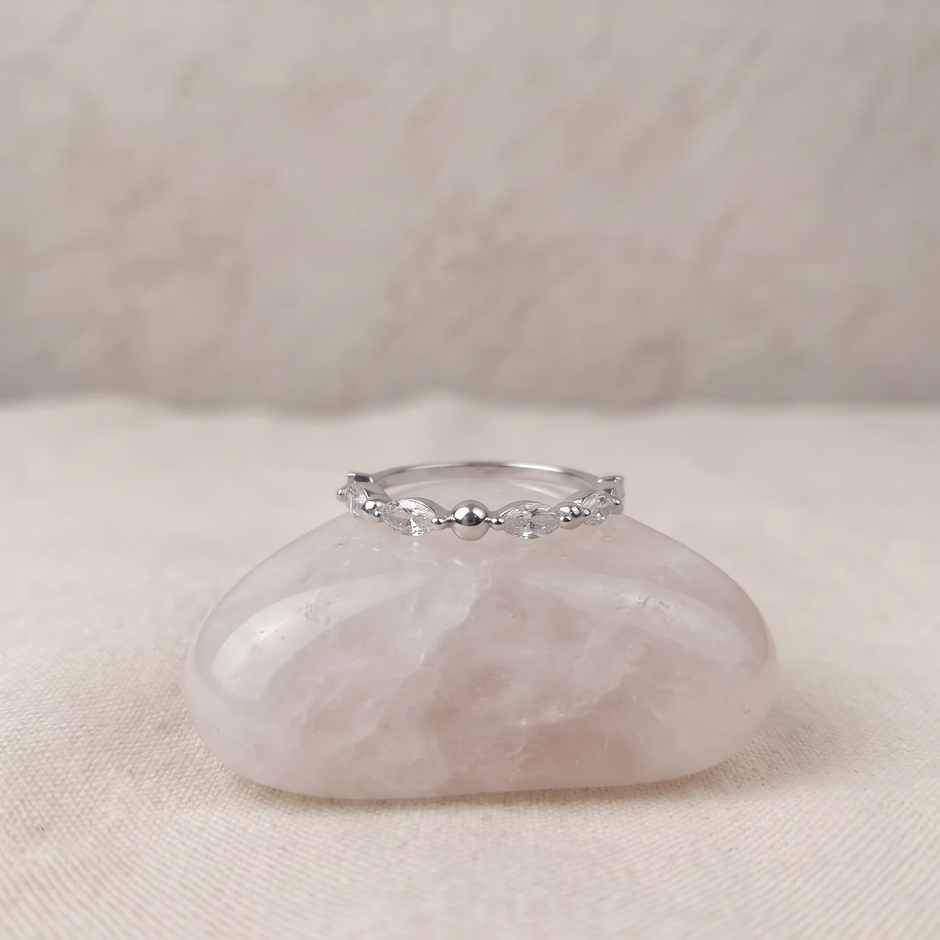 925 Sterling Silver Marquise CZ Leaf Ring for Women with Minimalist Elegant Design