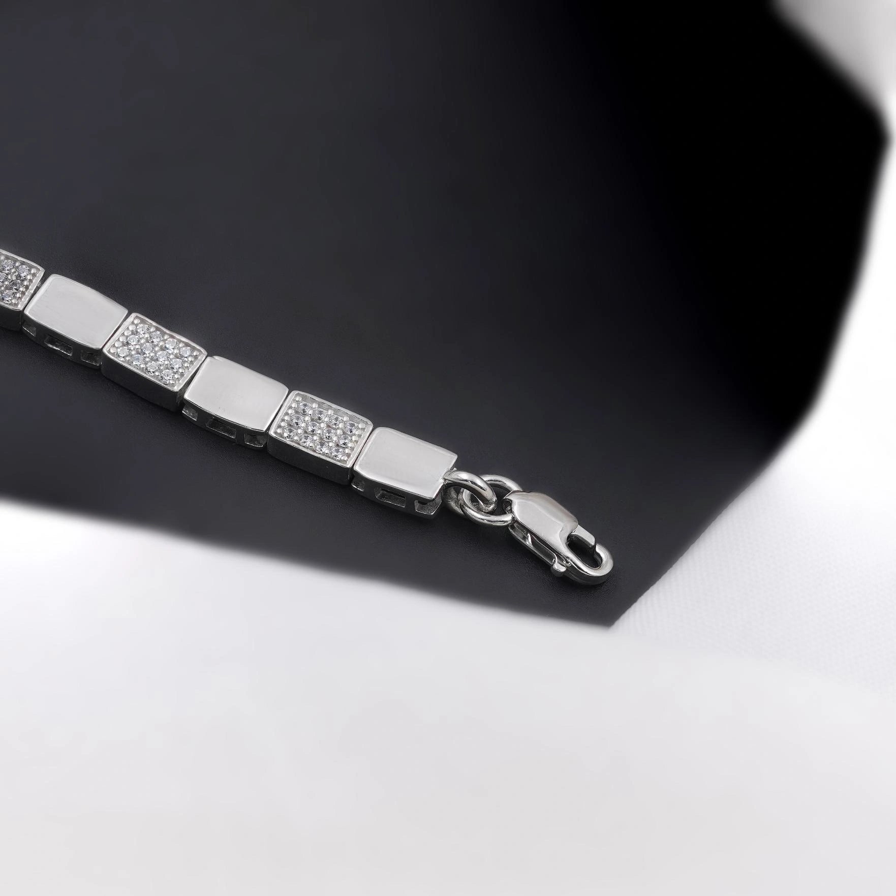 Ribbon Design Bow Grace Diamond Adjustable Bracelet for Women