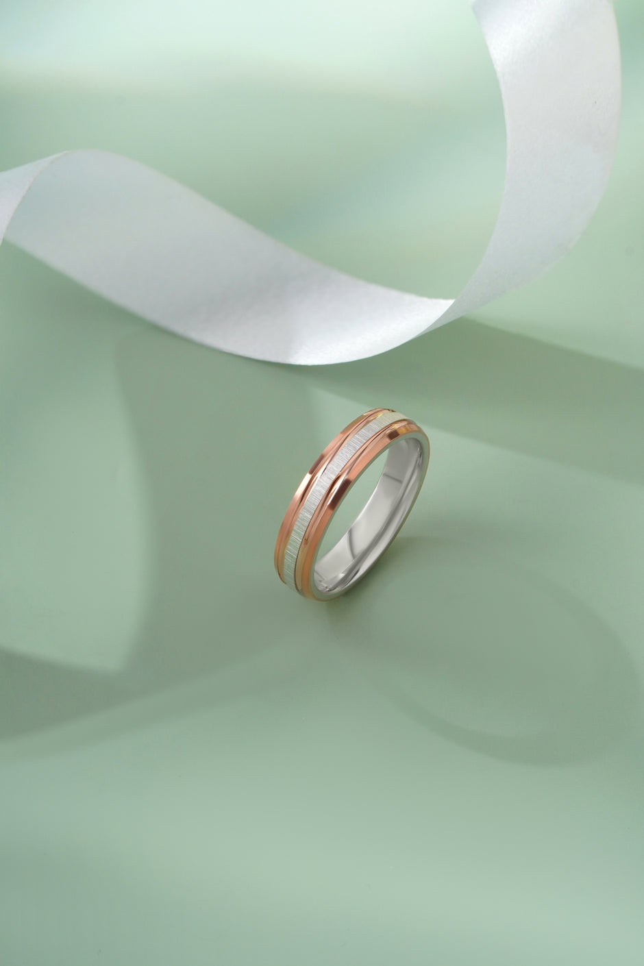Elegant Dual Tone Diamond Texture Ring on Hand