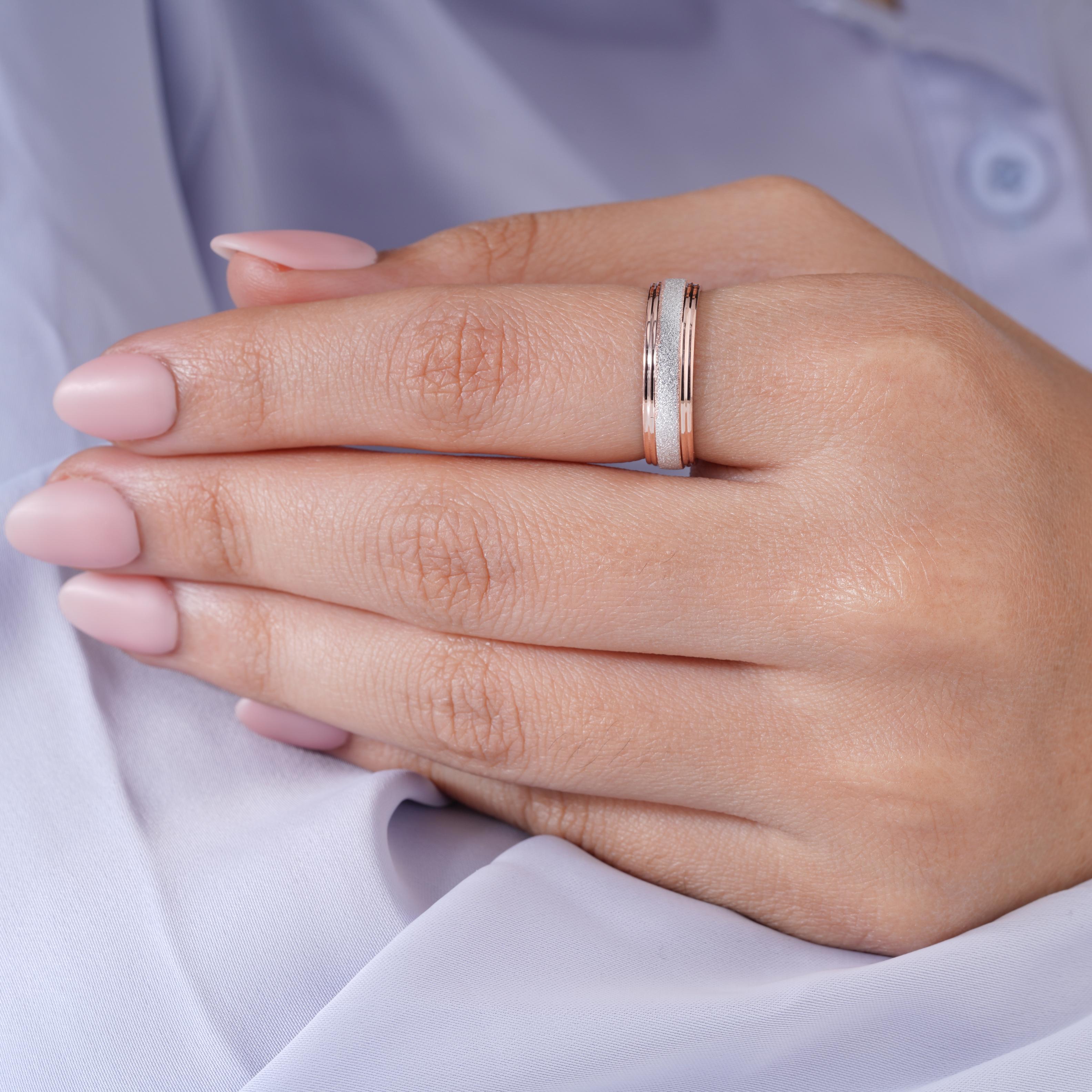 Modern Dual Tone Couple Band Ring on Hand