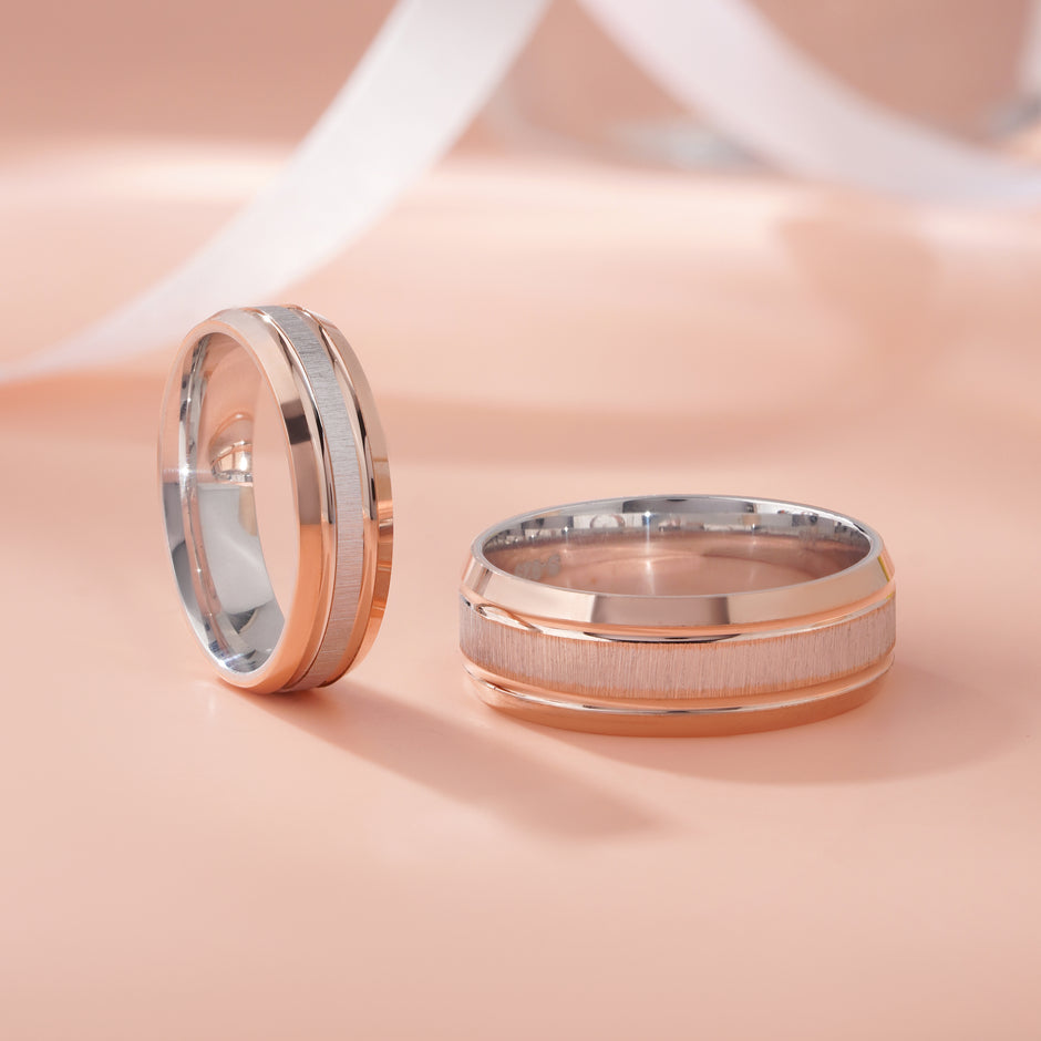 Elegant Dual Tone Diamond Texture Ring on Hand