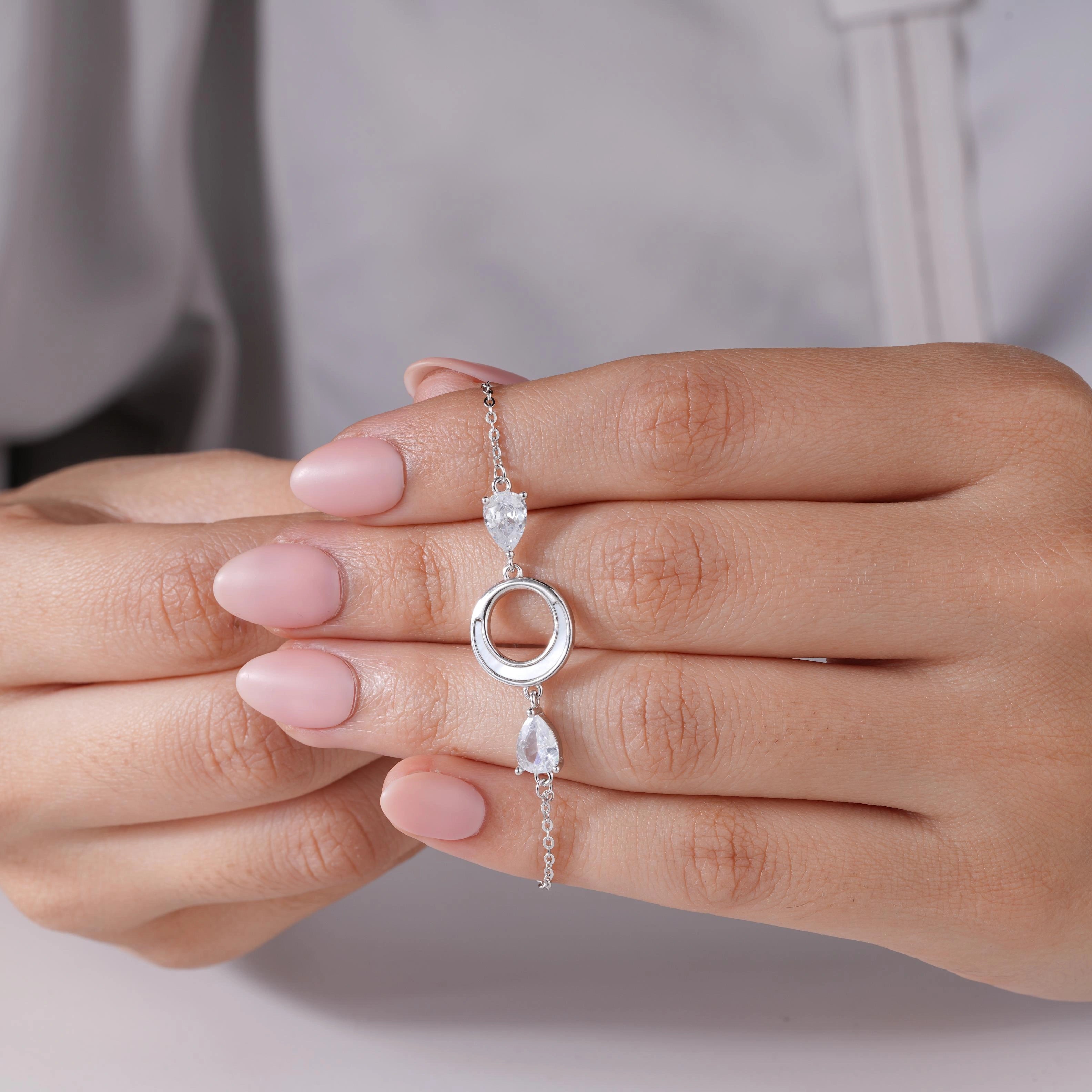 Open Circle Design 925 Sterling Silver Bracelet for Women