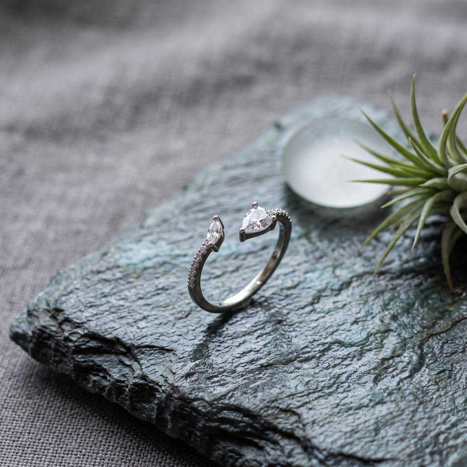 925 Sterling Silver Dual Pear CZ Open Ring