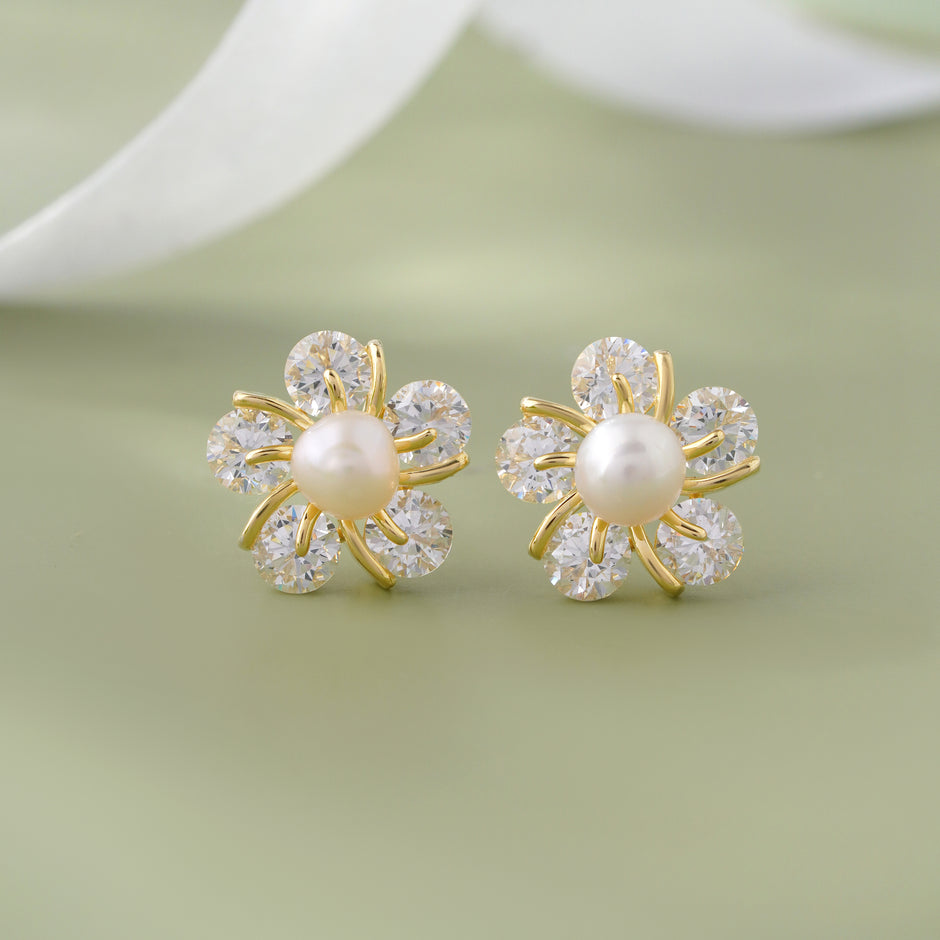 Pearl Bloom Diamond Flower Gold Stud Earrings