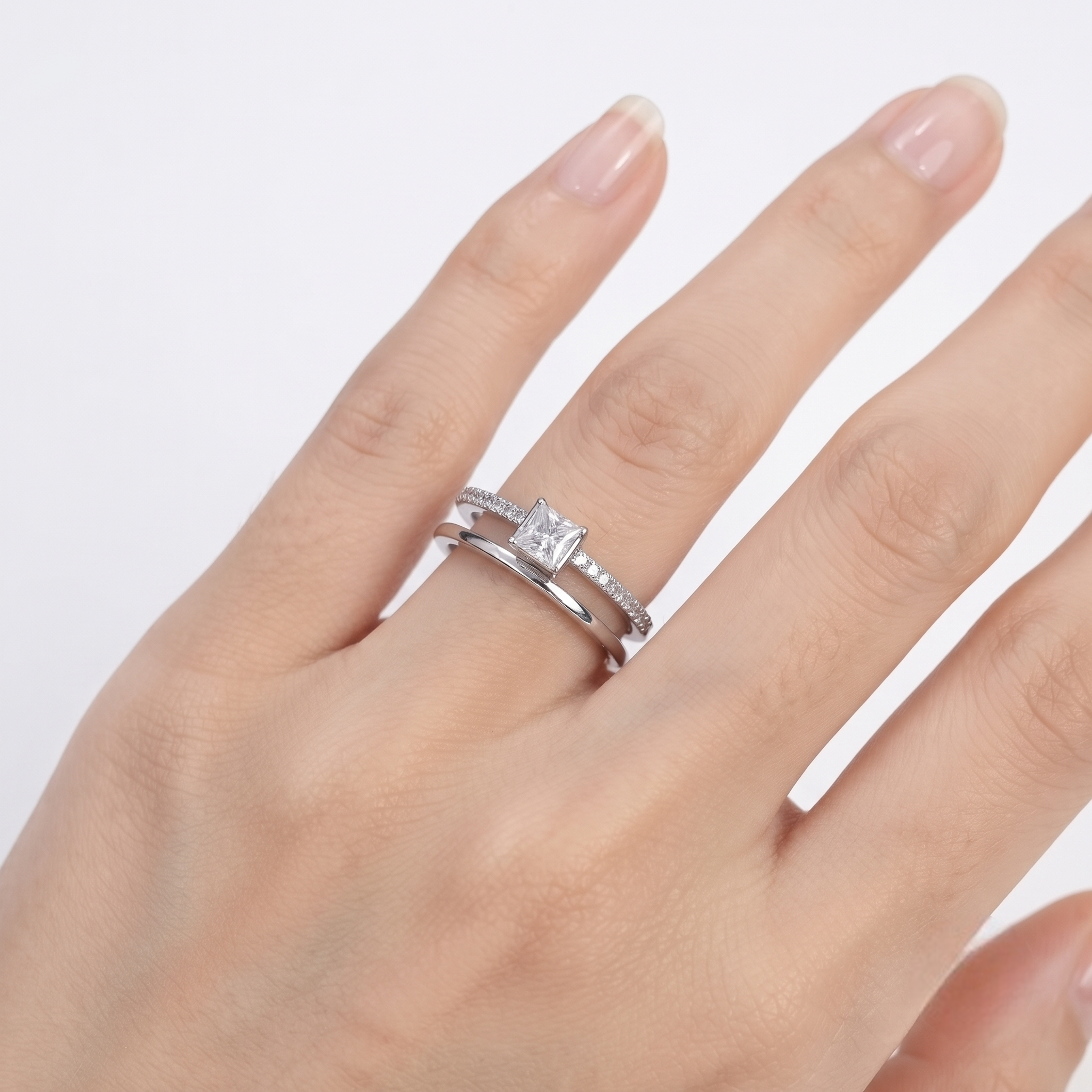925 Sterling Silver Princess Cut Solitaire CZ Ring with Pavé Band on Crystal Geode Display
