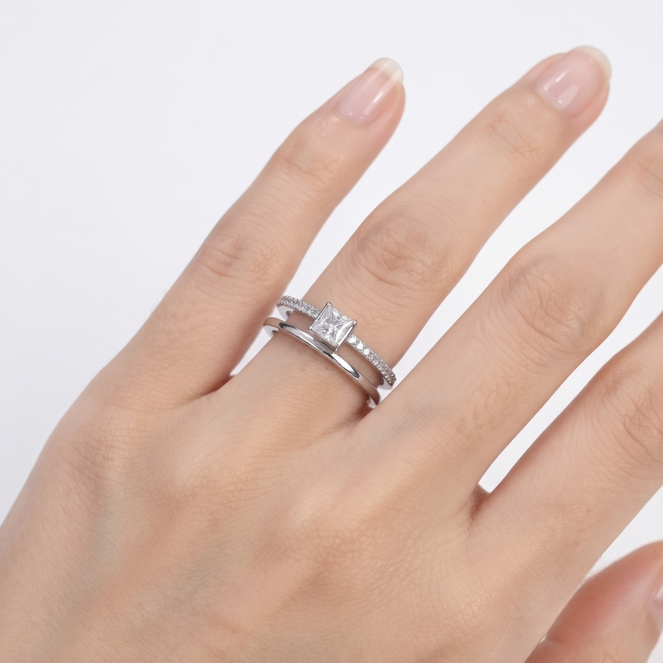 925 Sterling Silver Princess Cut Solitaire CZ Ring with Pavé Band on Crystal Geode Display
