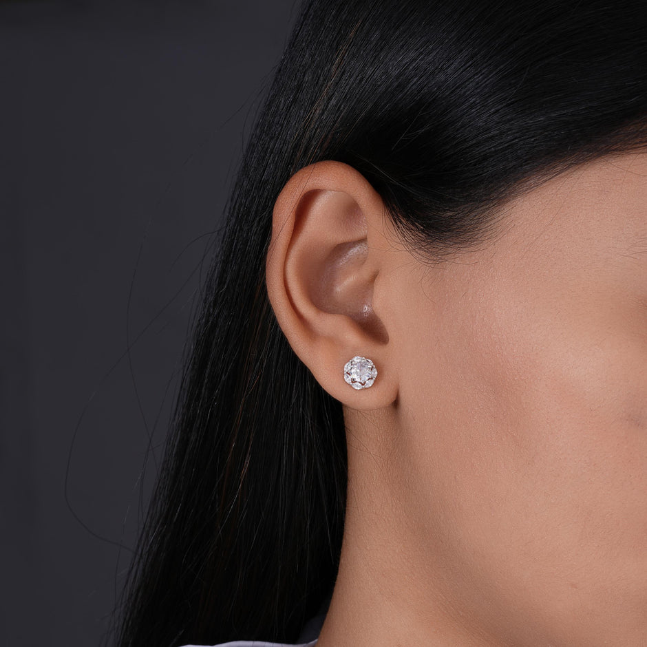 Round Cluster Design Earrings