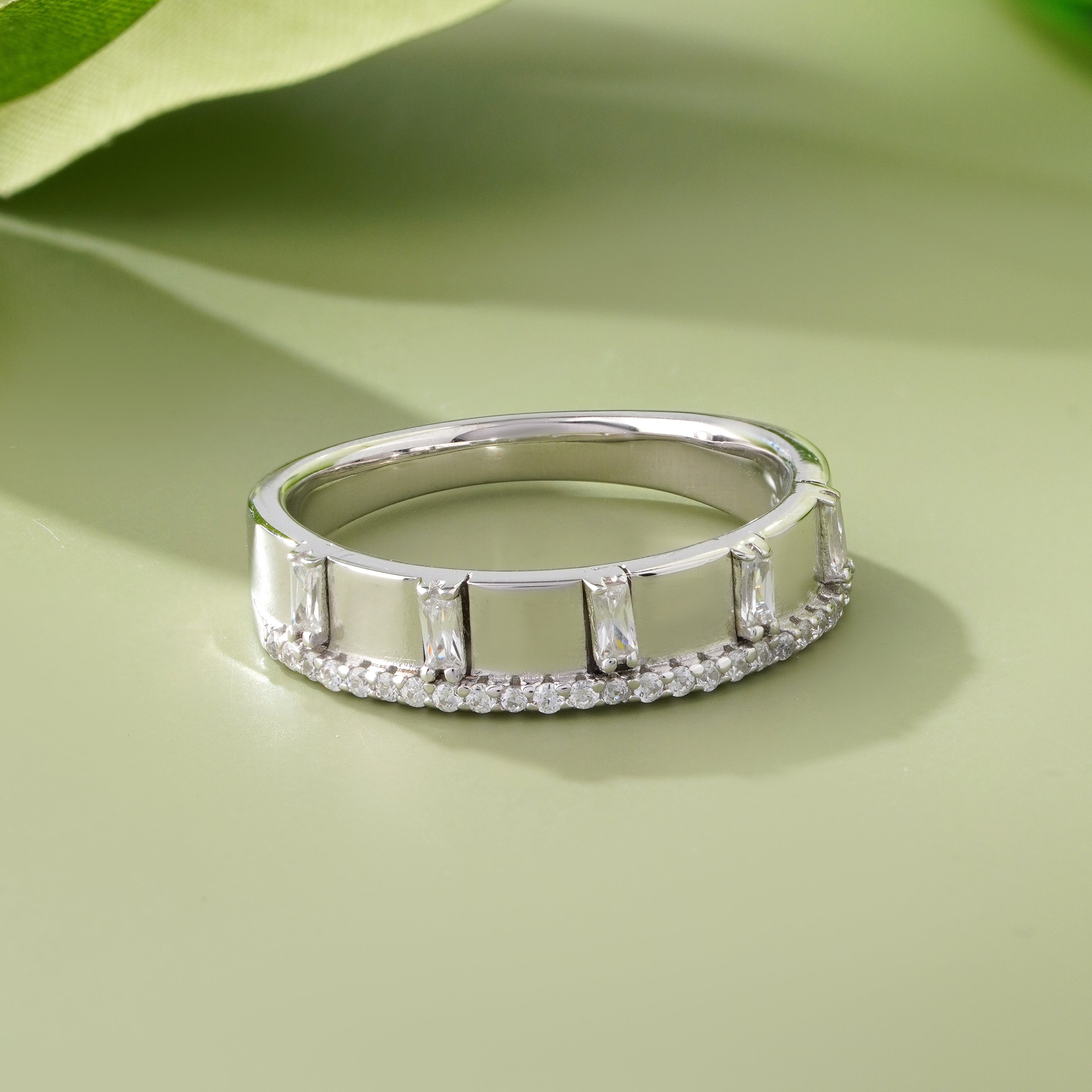 Silver Diamond Pattern Band Ring on Hand
