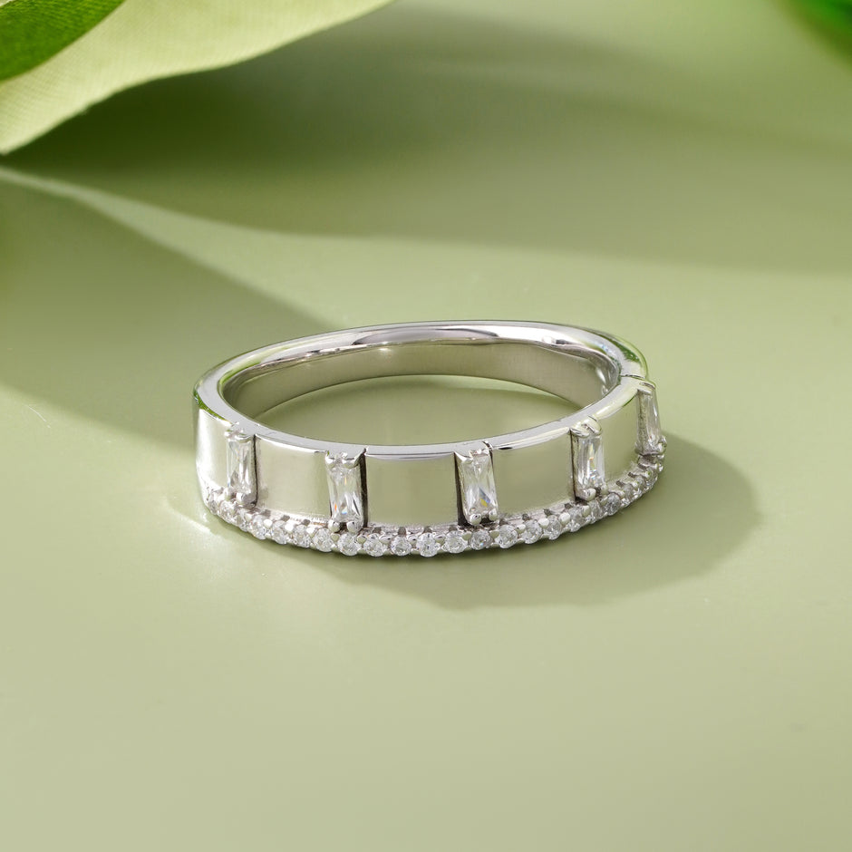 Silver Diamond Pattern Band Ring on Hand