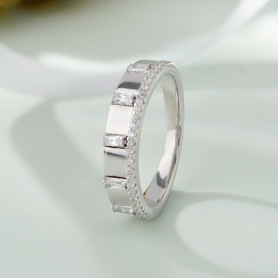 Silver Diamond Pattern Band Ring on Hand