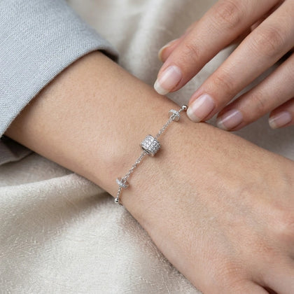 Sparkling Circle Design 925 Sterling Silver Bracelet for Women