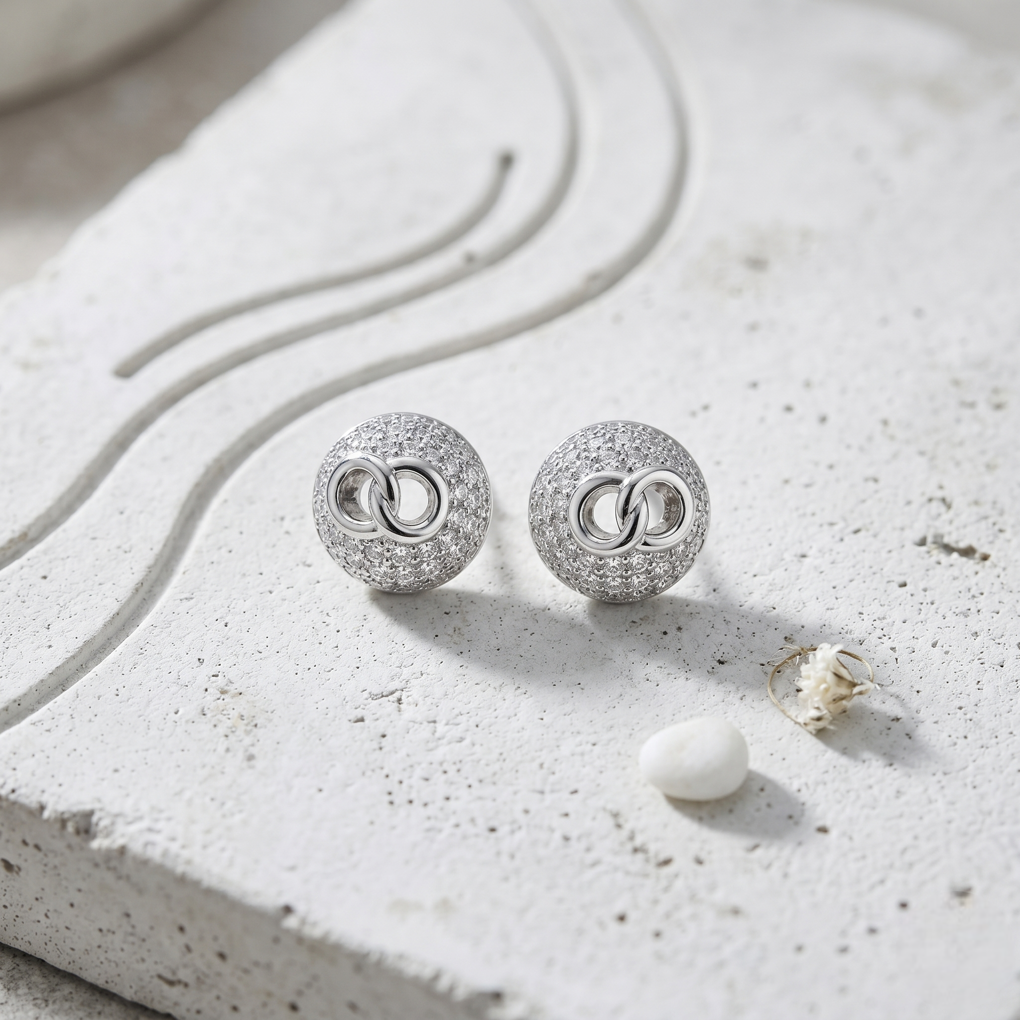 Pavé Circle Link 925 Sterling Silver Stud Earrings for Women