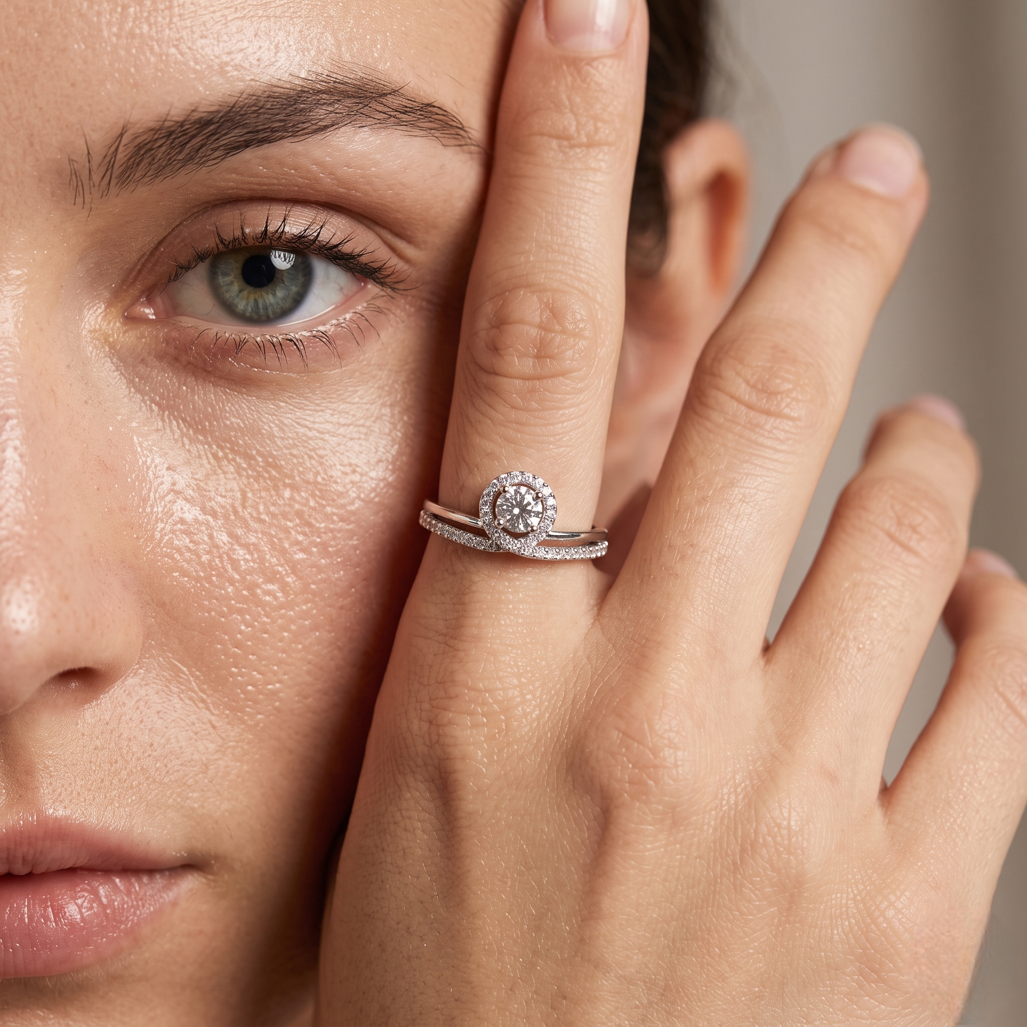 925 Sterling Silver Twisted Halo CZ Solitaire Ring for Women