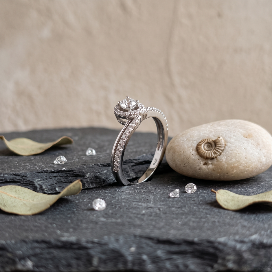 925 Sterling Silver Twisted Halo CZ Solitaire Ring for Women
