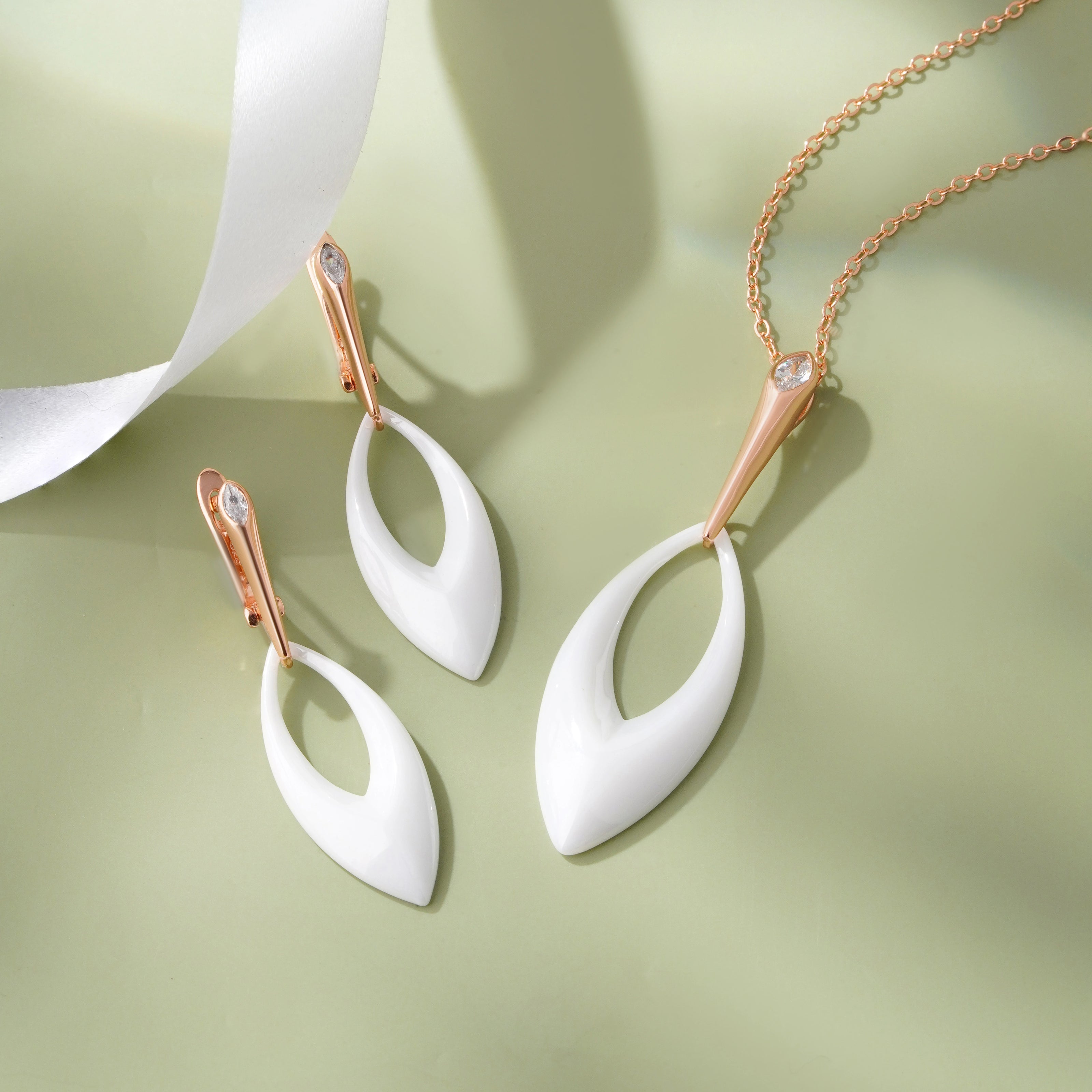 White Enamel Inlay 925 Sterling Silver Rose Gold Pendant Set for Women