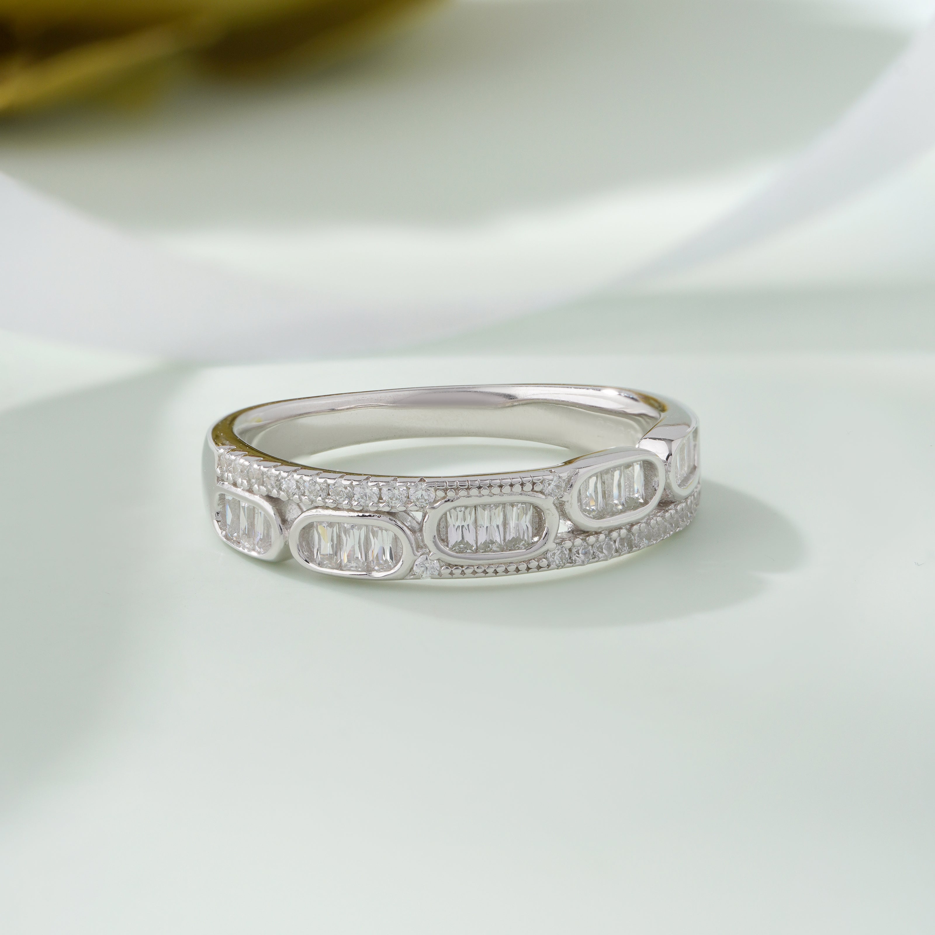 Oval Design Diamond Ring
