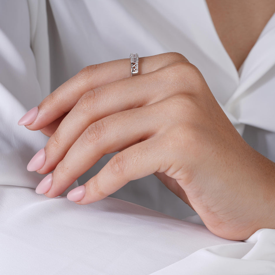 Round-cut CZ Diamond Ring