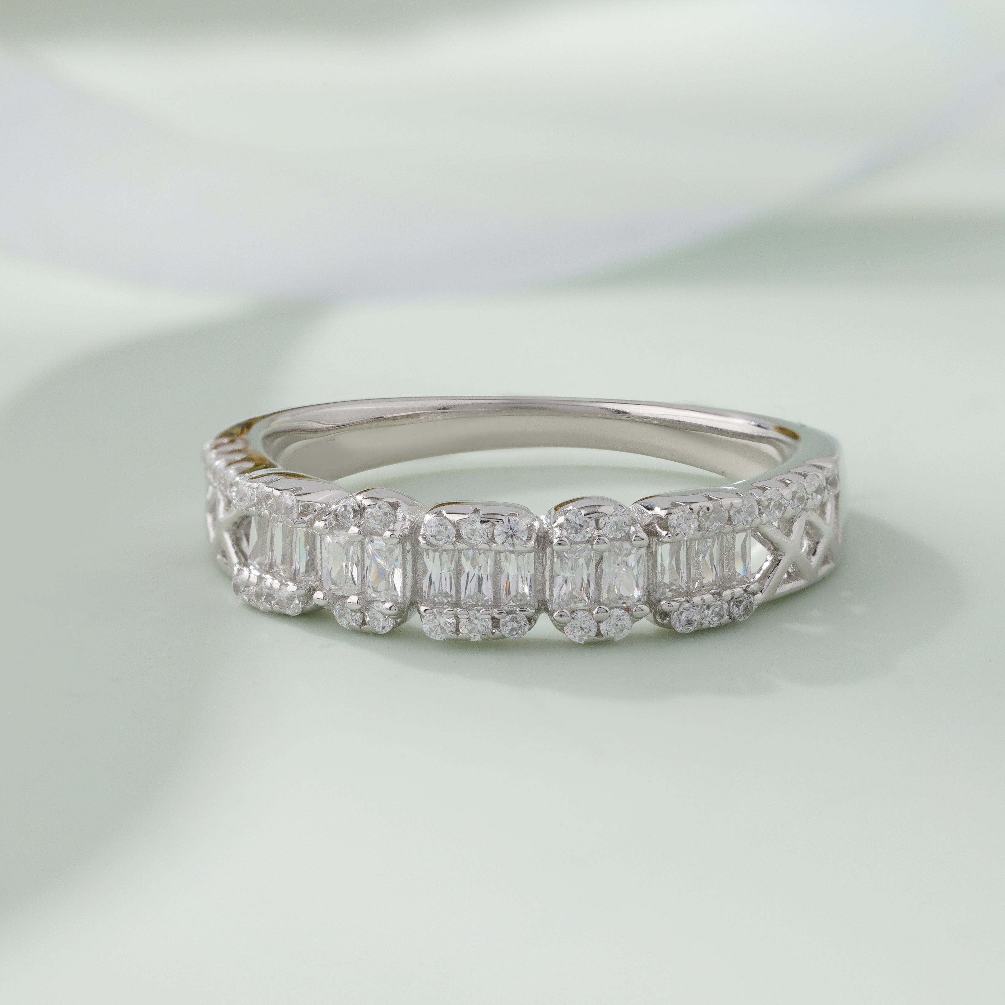 Round-cut CZ Diamond Ring