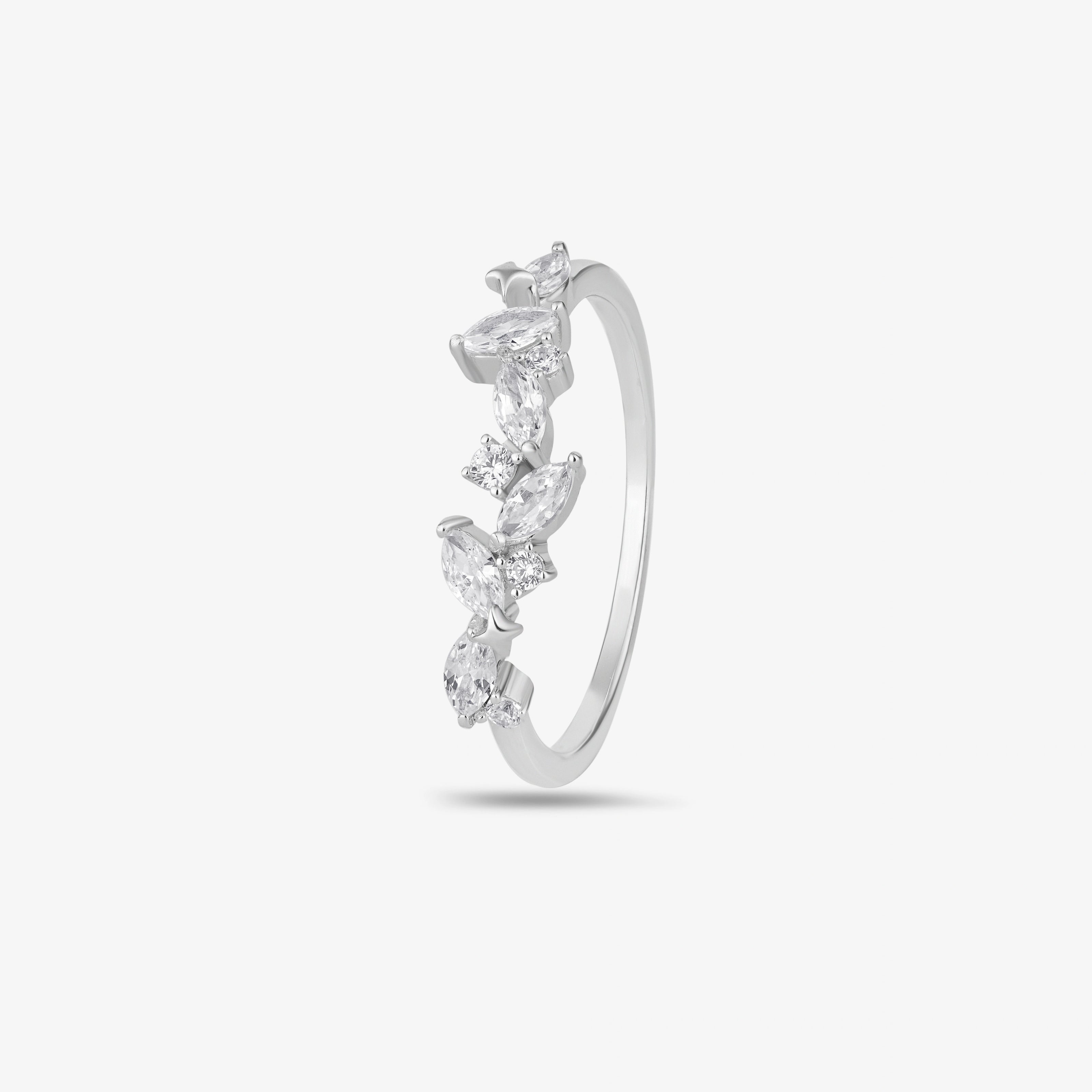 Leaf design dimond ring 