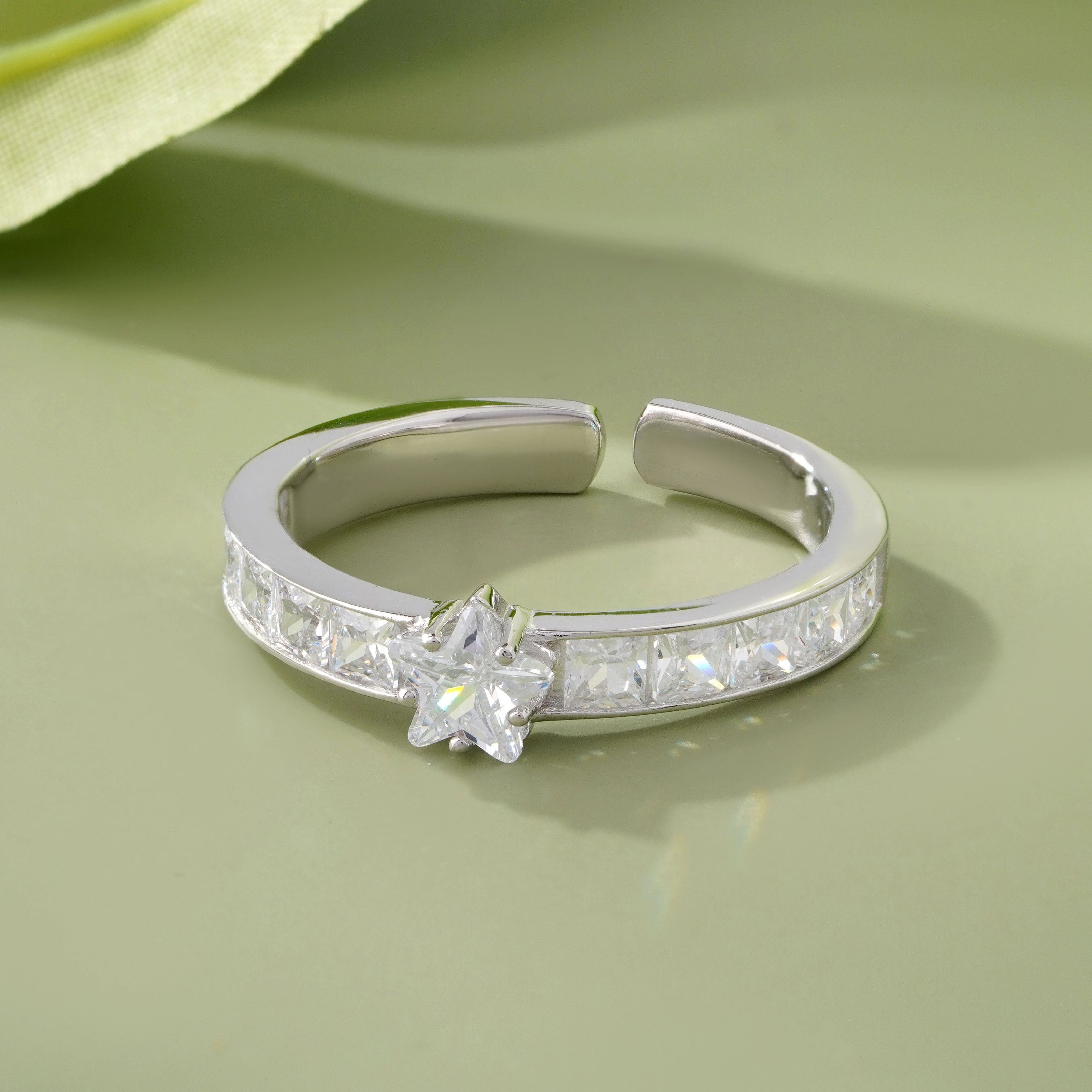 Star Design Silver Ring