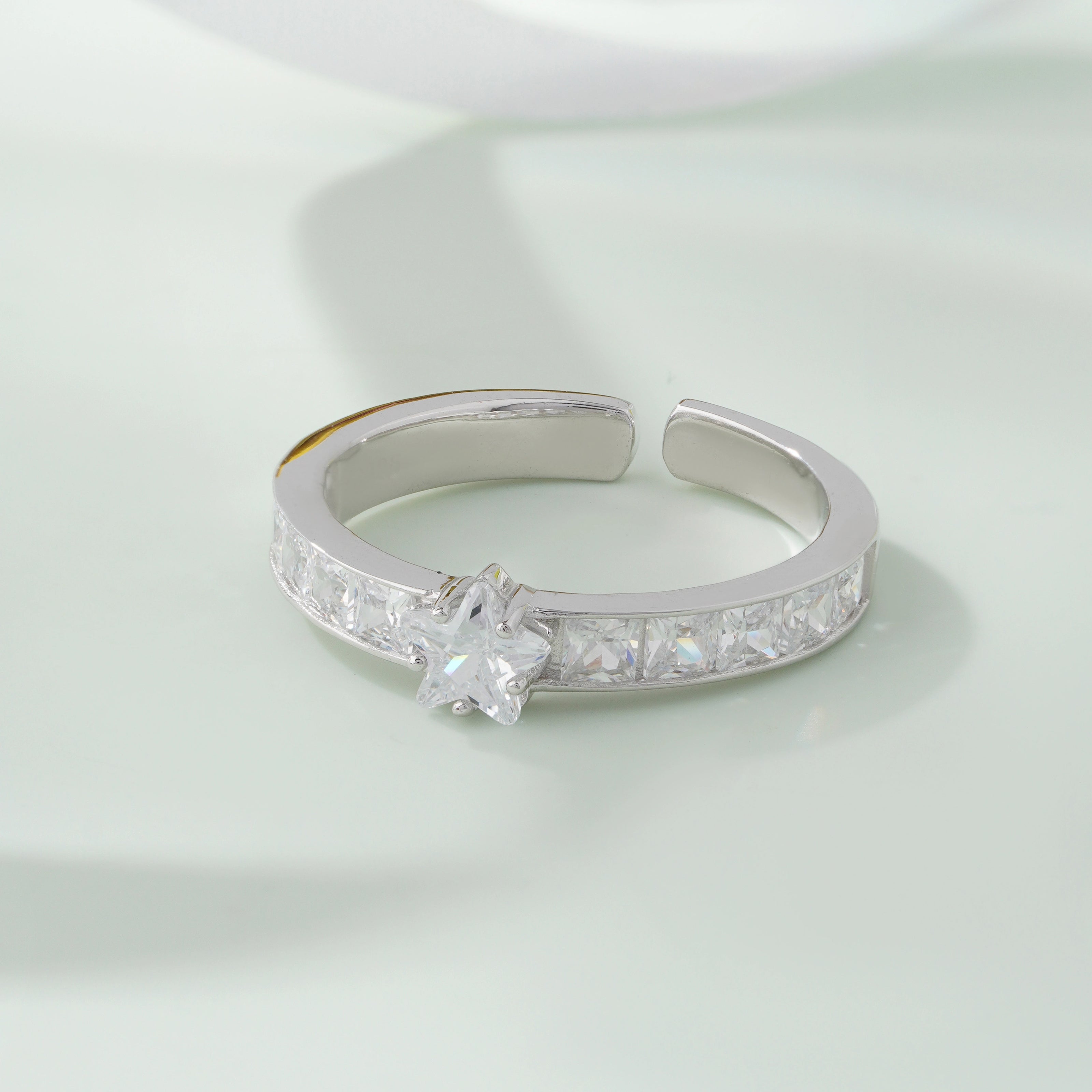 Star Design Silver Ring